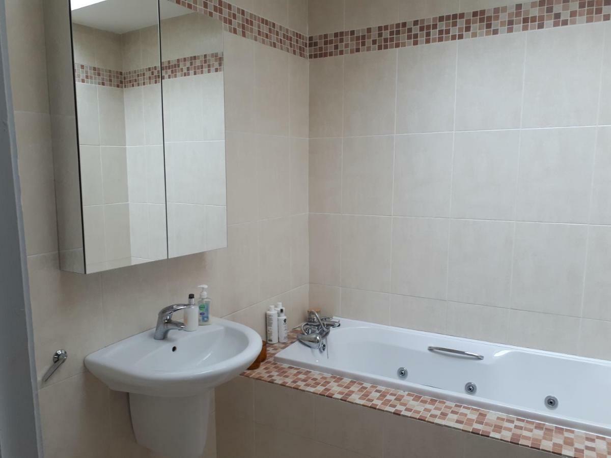Luxurious Penthouse Apartment 1 , City Centre Kilkenny Esterno foto